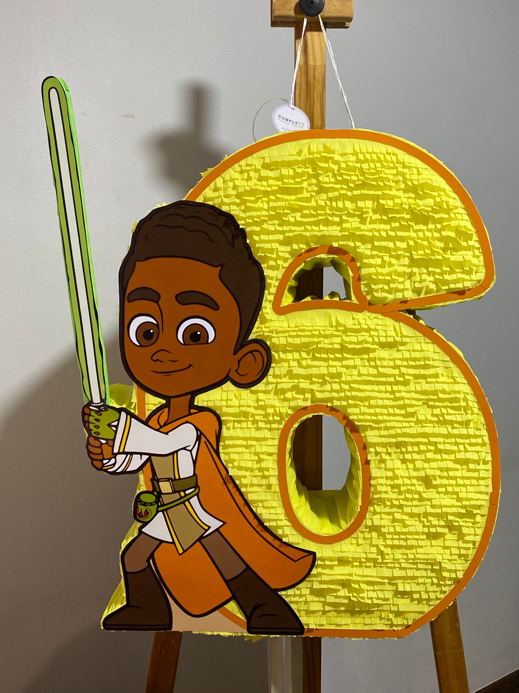 PIÑATA LAS AVENTURAS DE JÓVENES JEDI NÚMERO 6 60CM PREMIUM