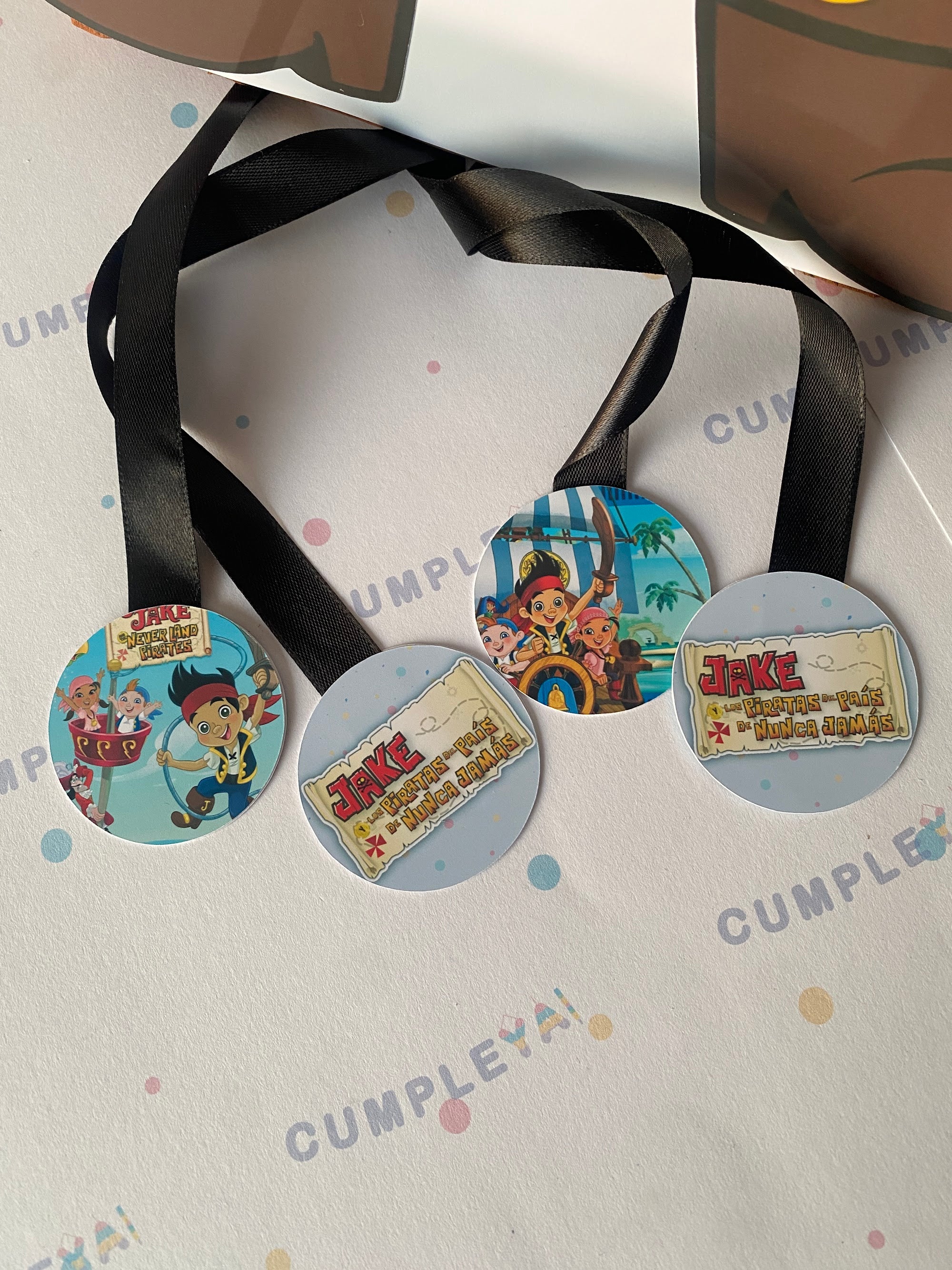 PIÑATA JAKE EL PIRATA 60CM PREMIUM