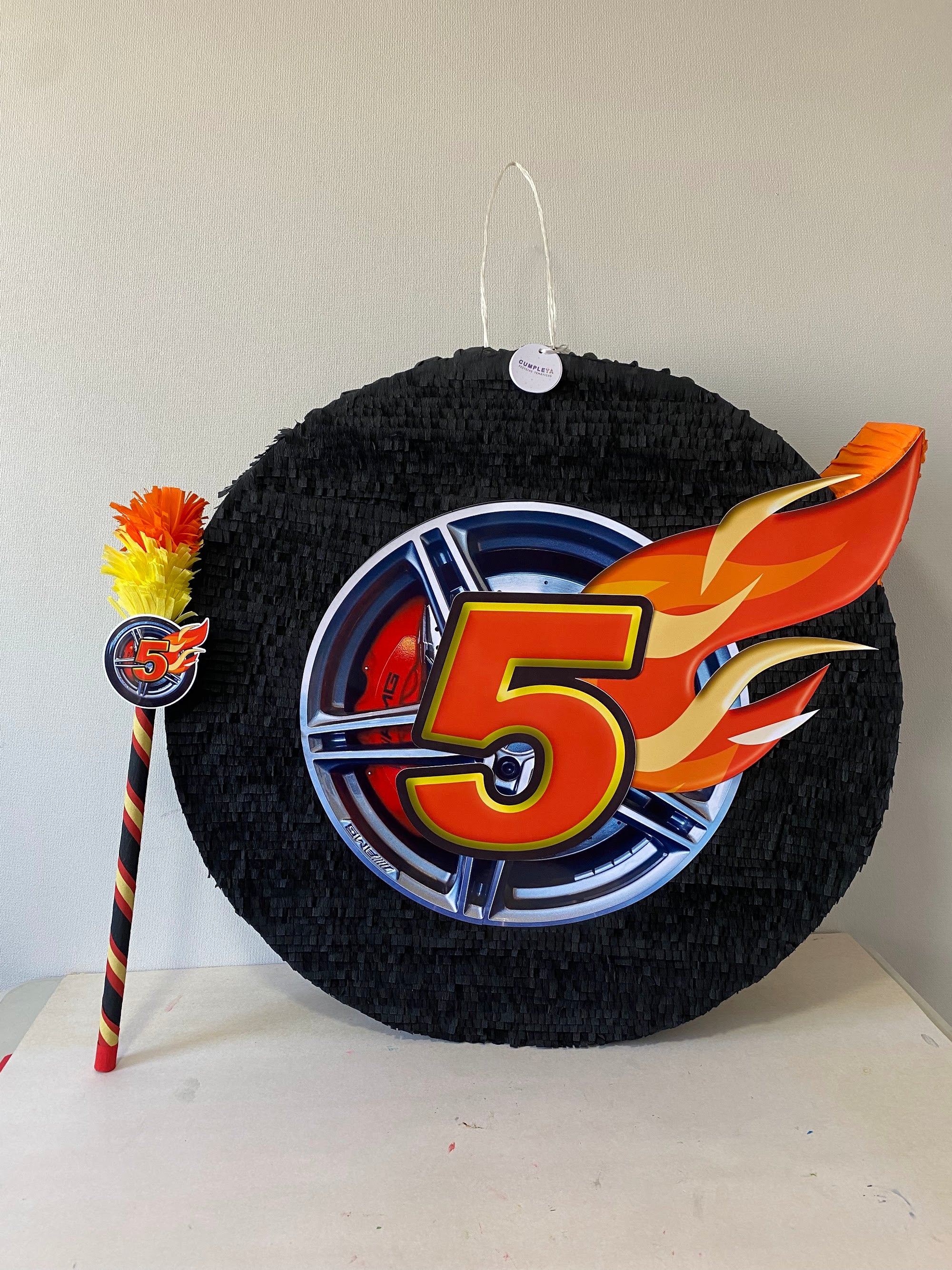 PIÑATA RUEDA DE AUTO 60CM PREMIUM