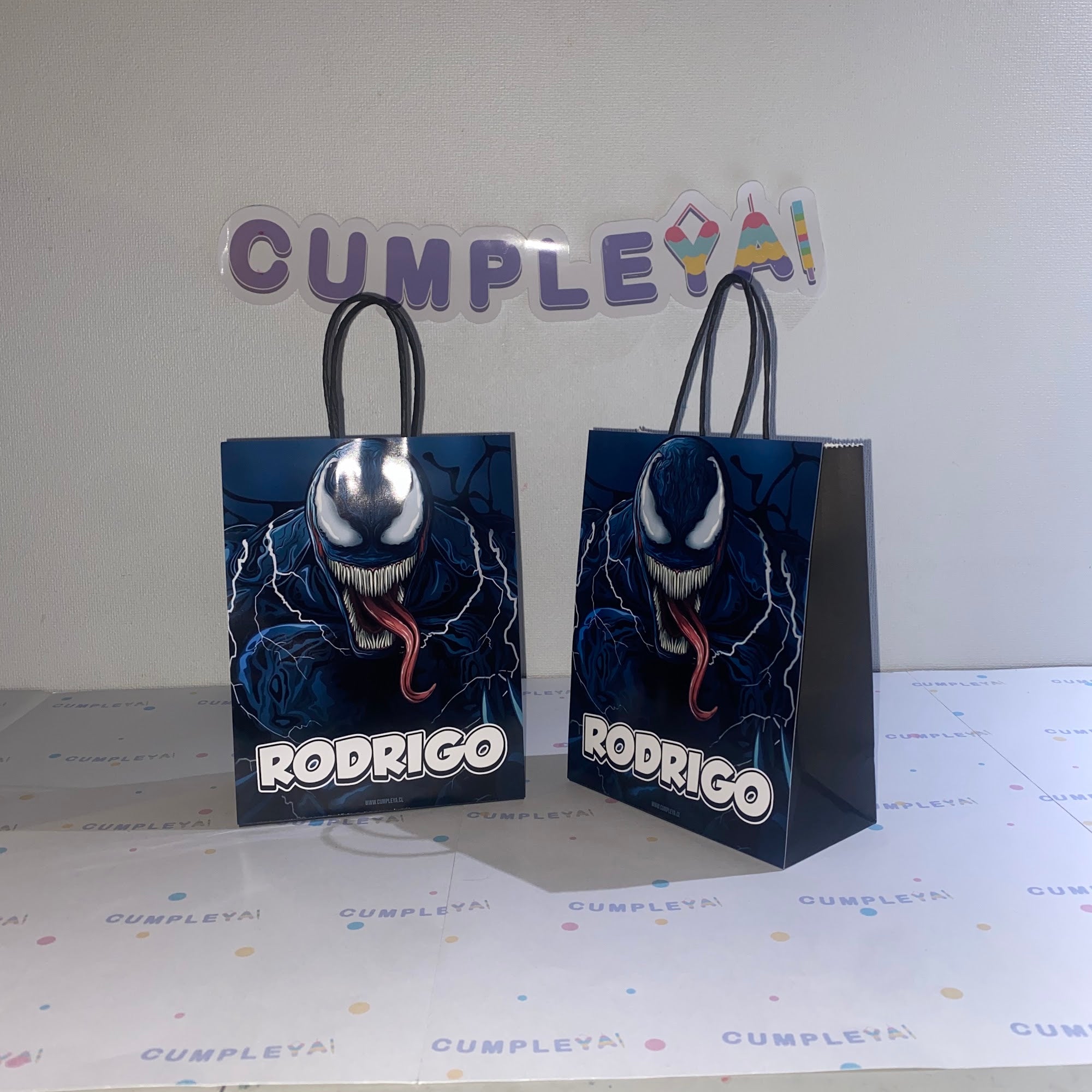 BOLSA SORPRESA 16 × 21 × 8 CM VENOM