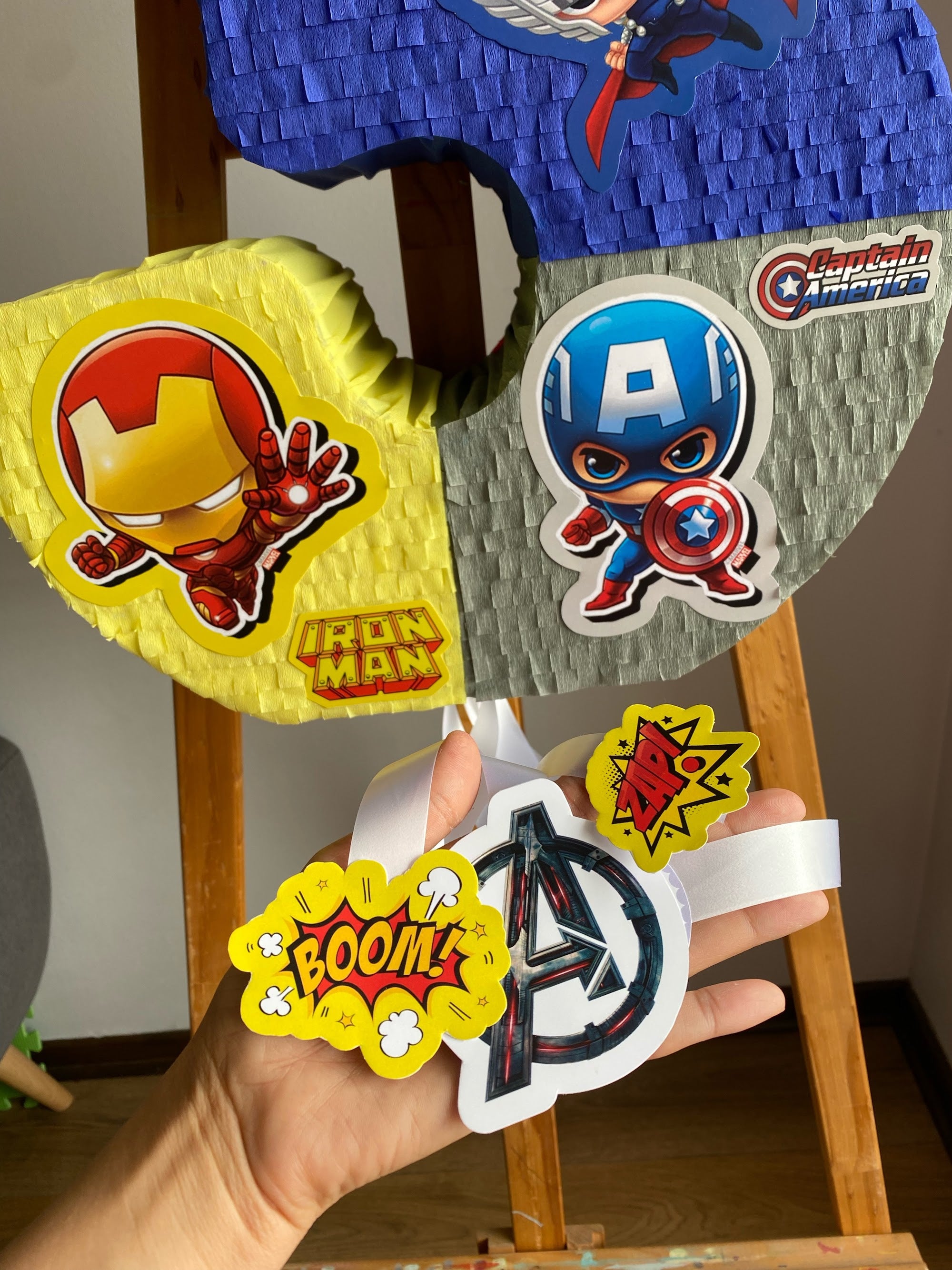 PIÑATA NÚMERO 3 VENGADORES BEBES 60CM PREMIUM