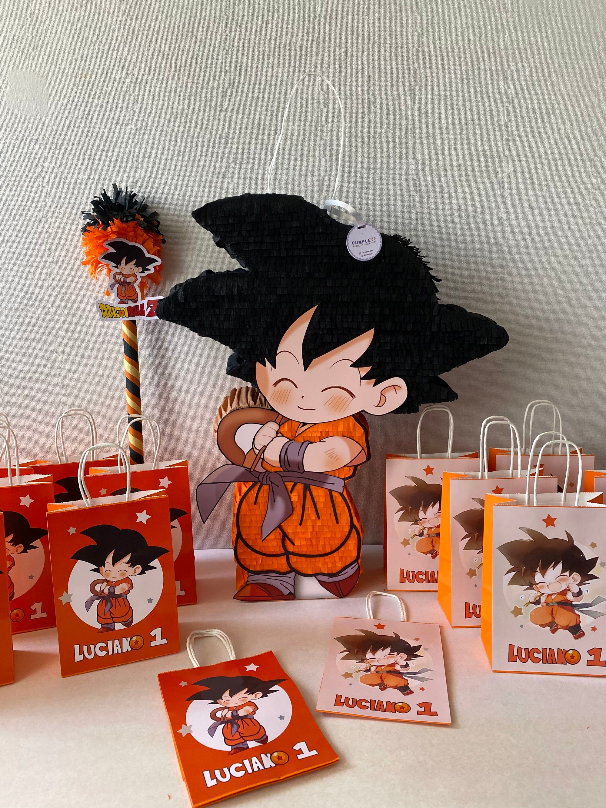 PIÑATA GOKÚ BEBE 60CM PREMIUM