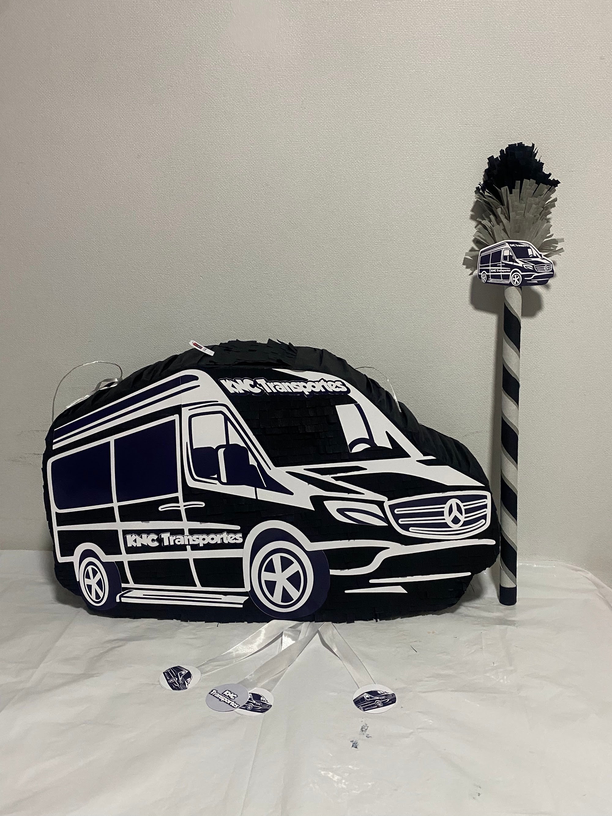 PIÑATA FUTON MERCEDEZ 60CM PREMIUM