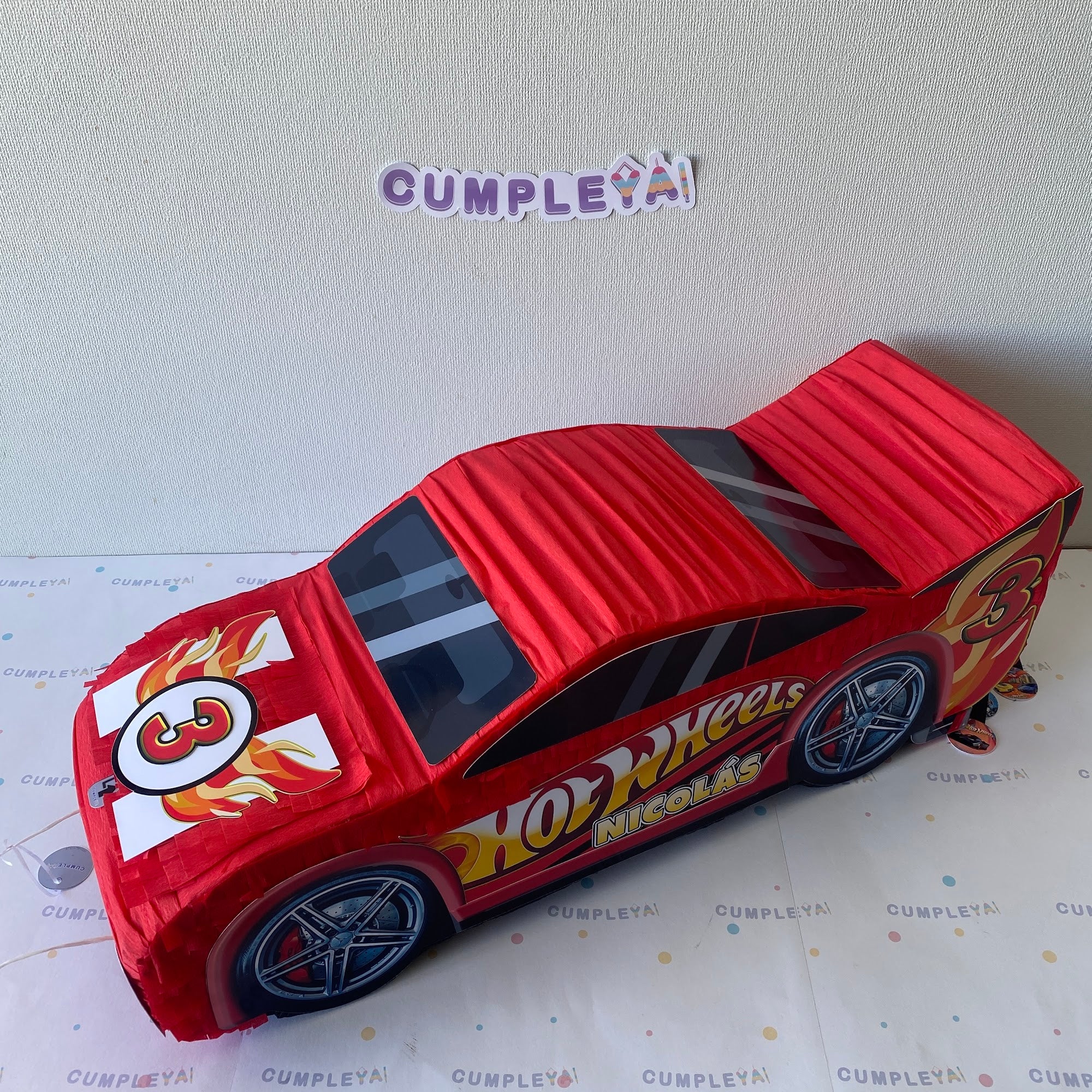 PIÑATA AUTO ROJO HOT WHEELS 60CM