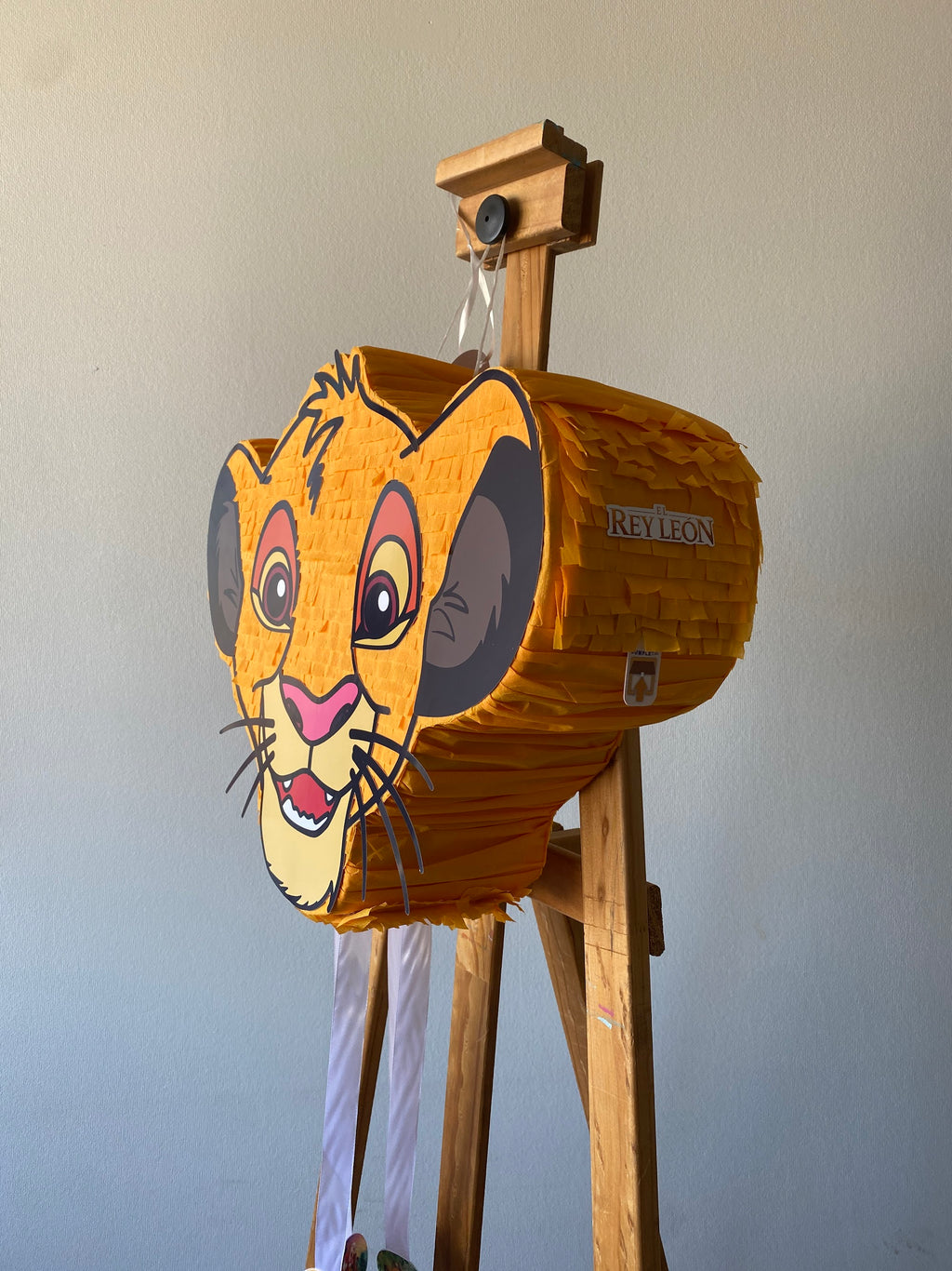 PIÑATA SIMBA CABEZA 40CM PREMIUM