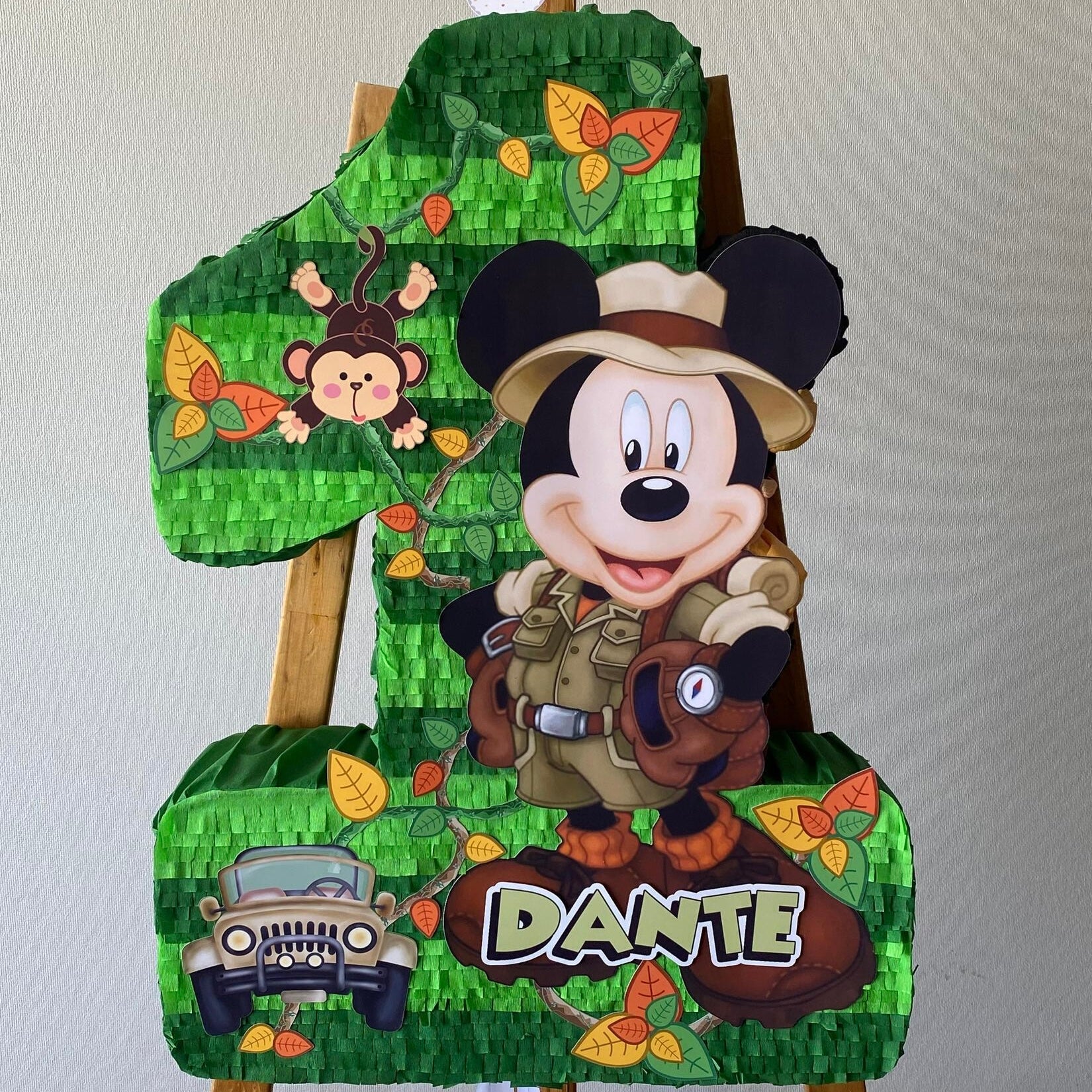 PIÑATA NÚMERO 1 CON MICKEY SAFARI 60CM PREMIUM