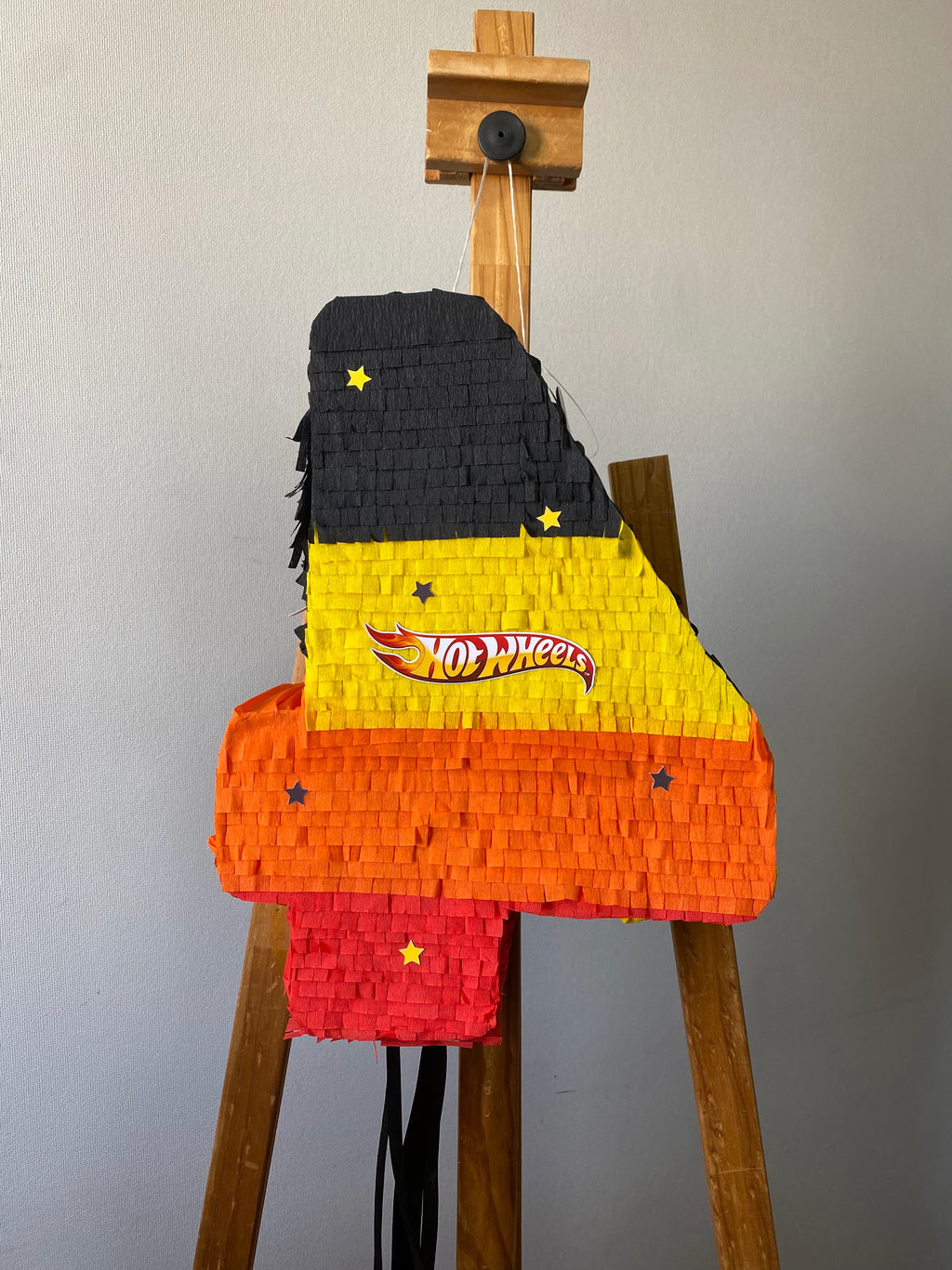 PIÑATA NUMERO 4 HOT WHEELS 40CM PREMIUM