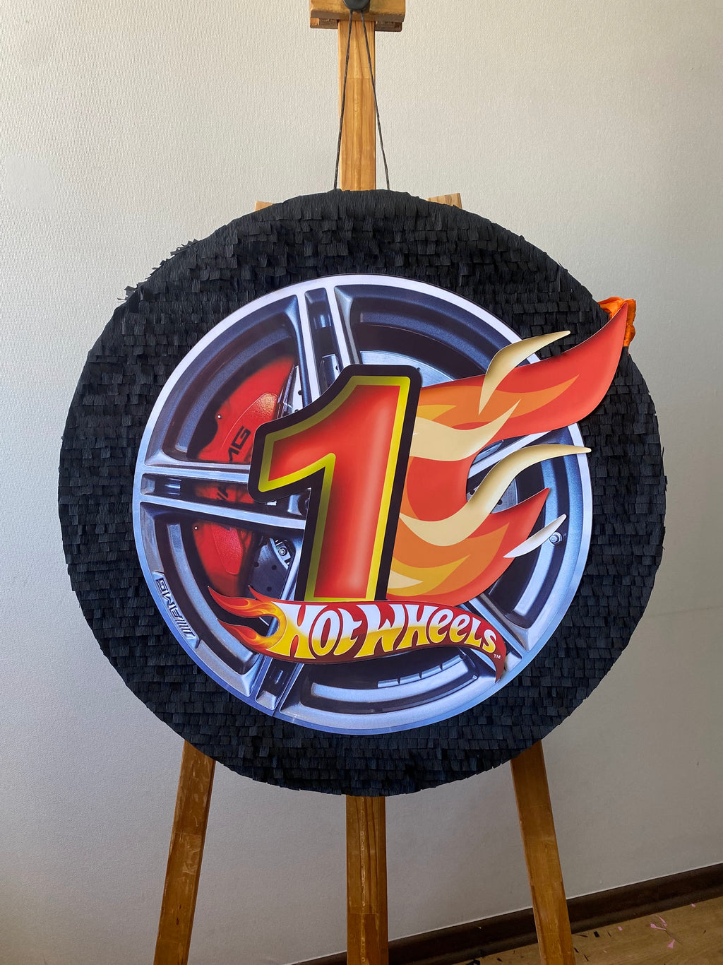 PIÑATA RUEDA DE AUTO 60CM PREMIUM