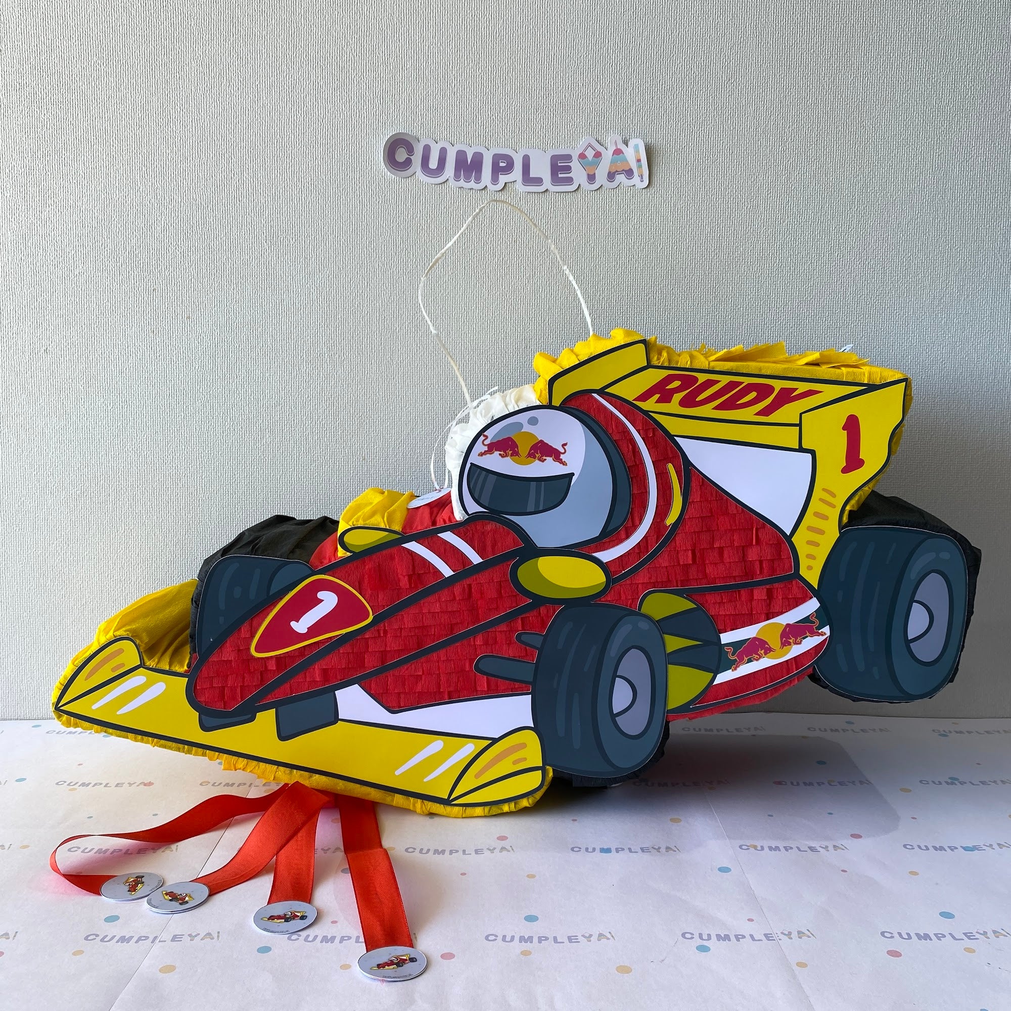 PIÑATA AUTO FORMULA 1 REDBULL 60CM PREMIUM