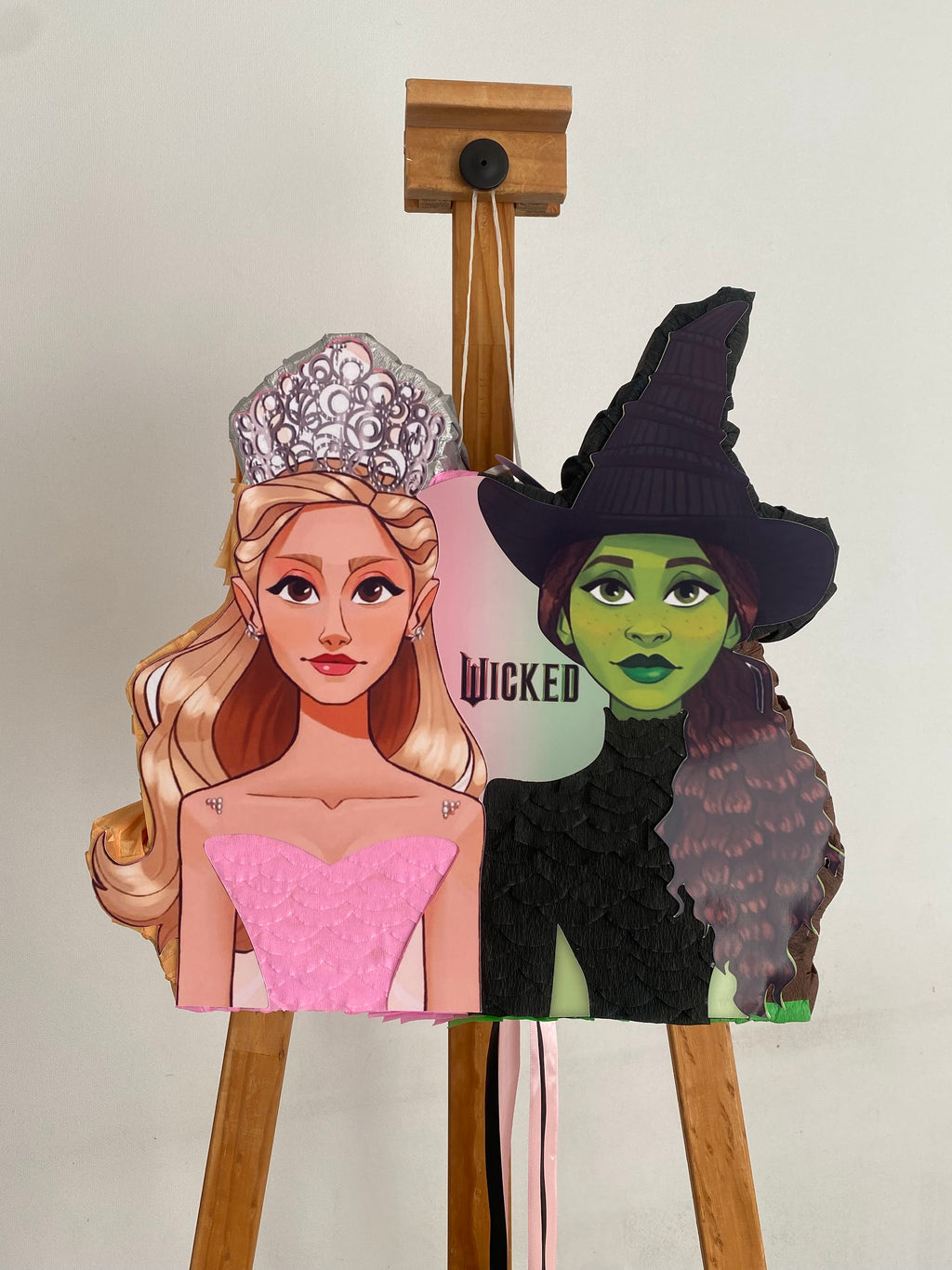 PIÑATA WICKED 40CM PREMIUM