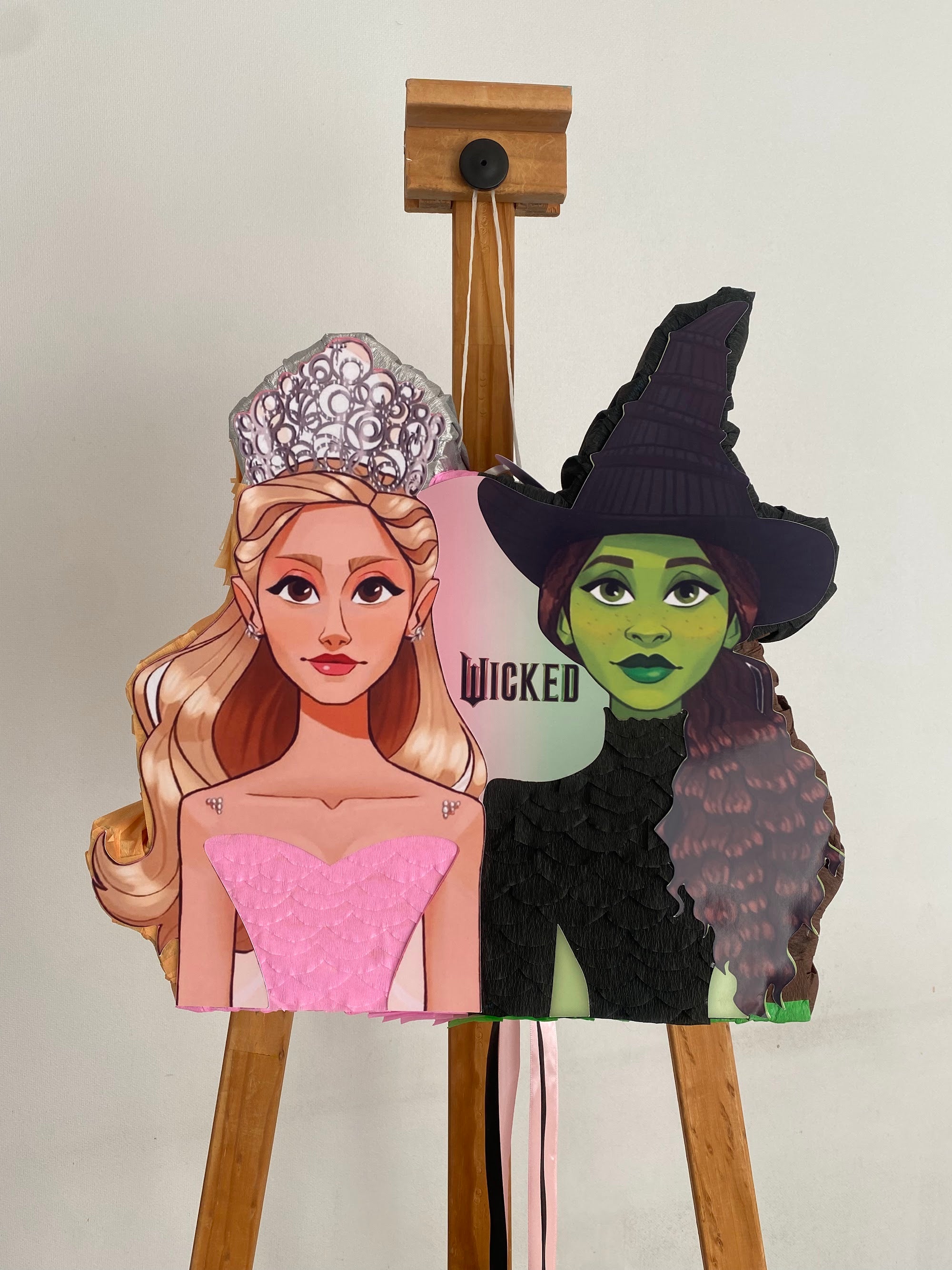 PIÑATA WICKED 40CM PREMIUM