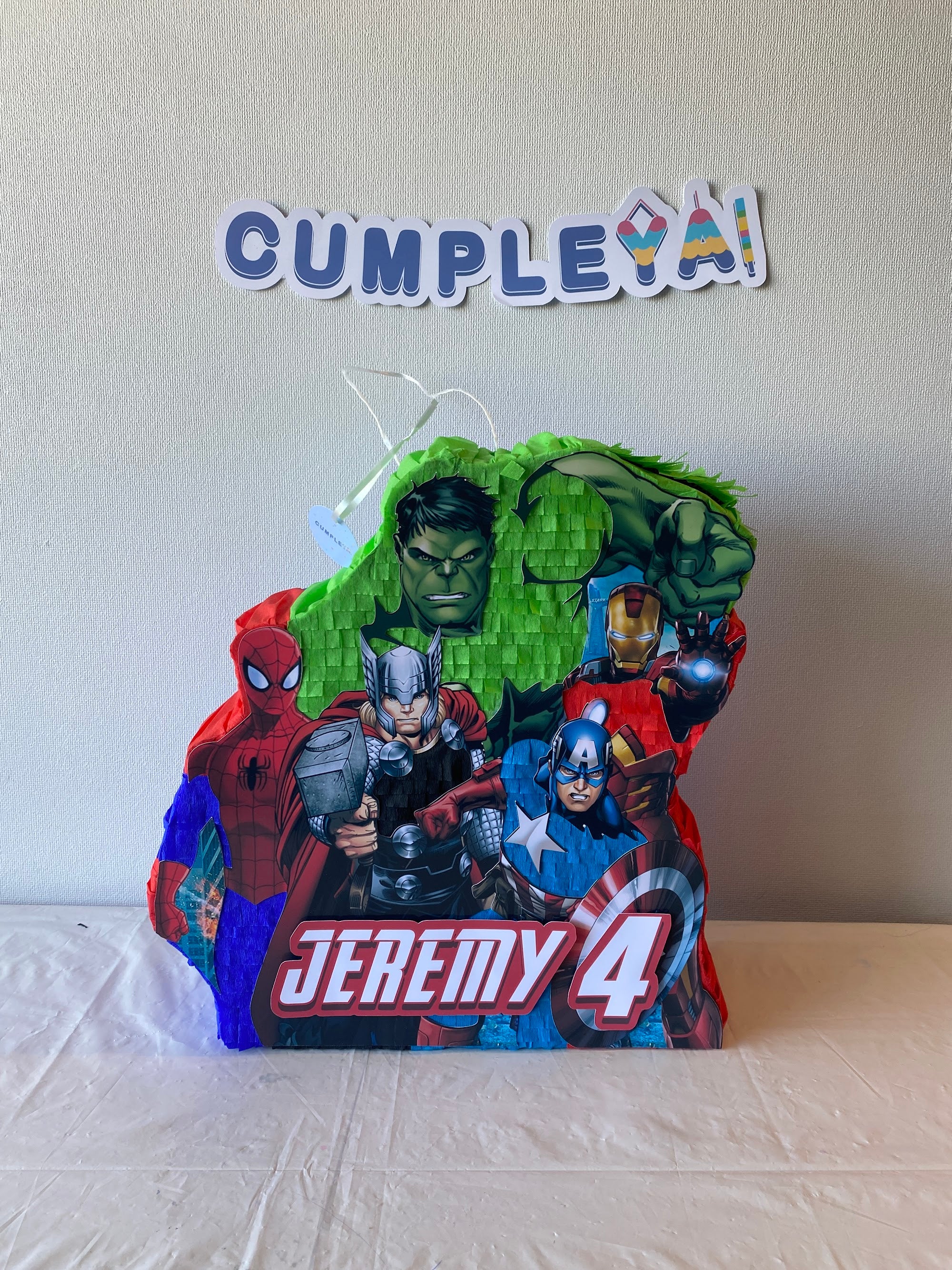 PIÑATA LOS VENGADORES 40CM PREMIUM