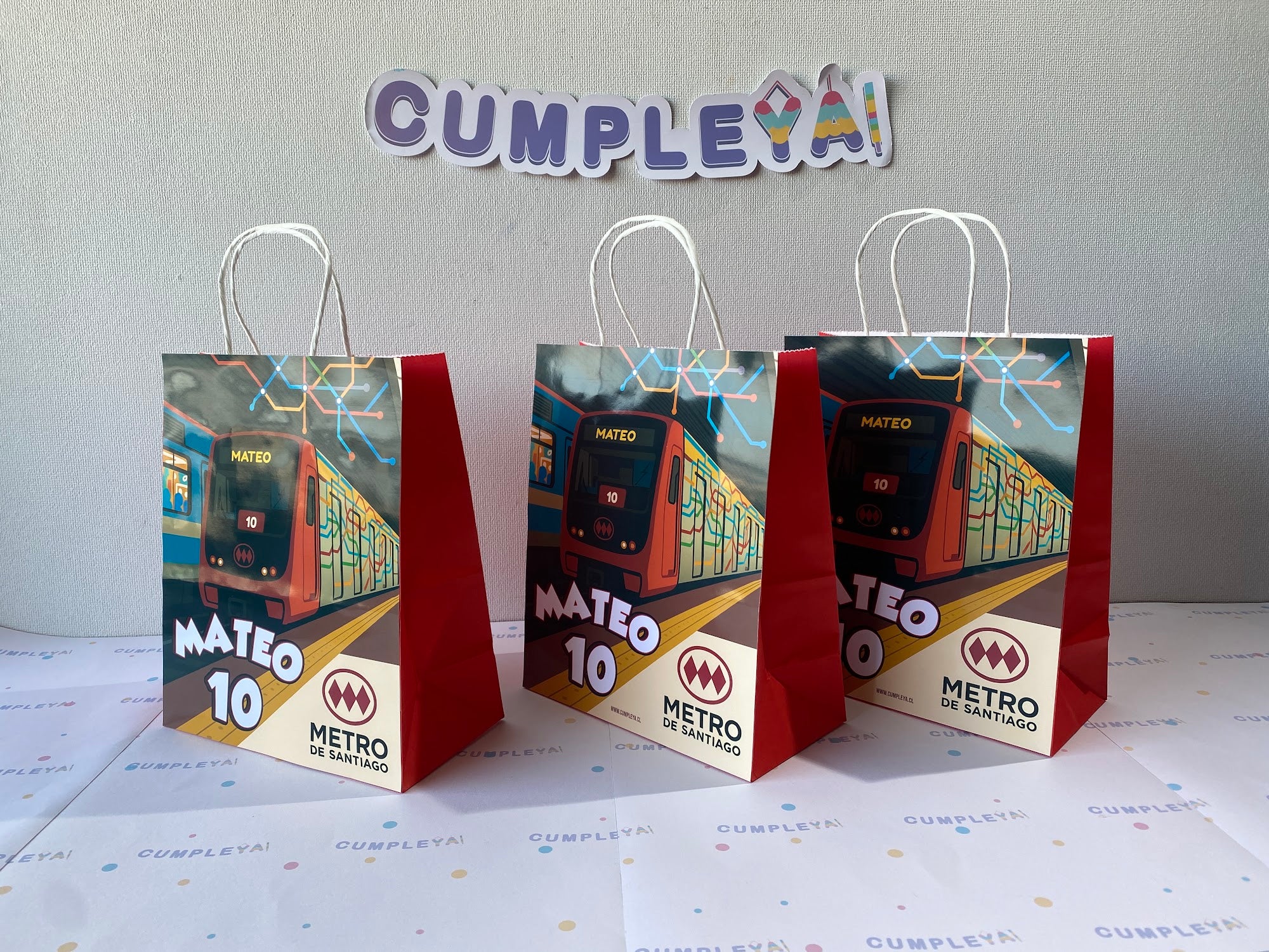 BOLSA SORPRESA 16 × 21 × 8 CM METRO DE SANTIAGO