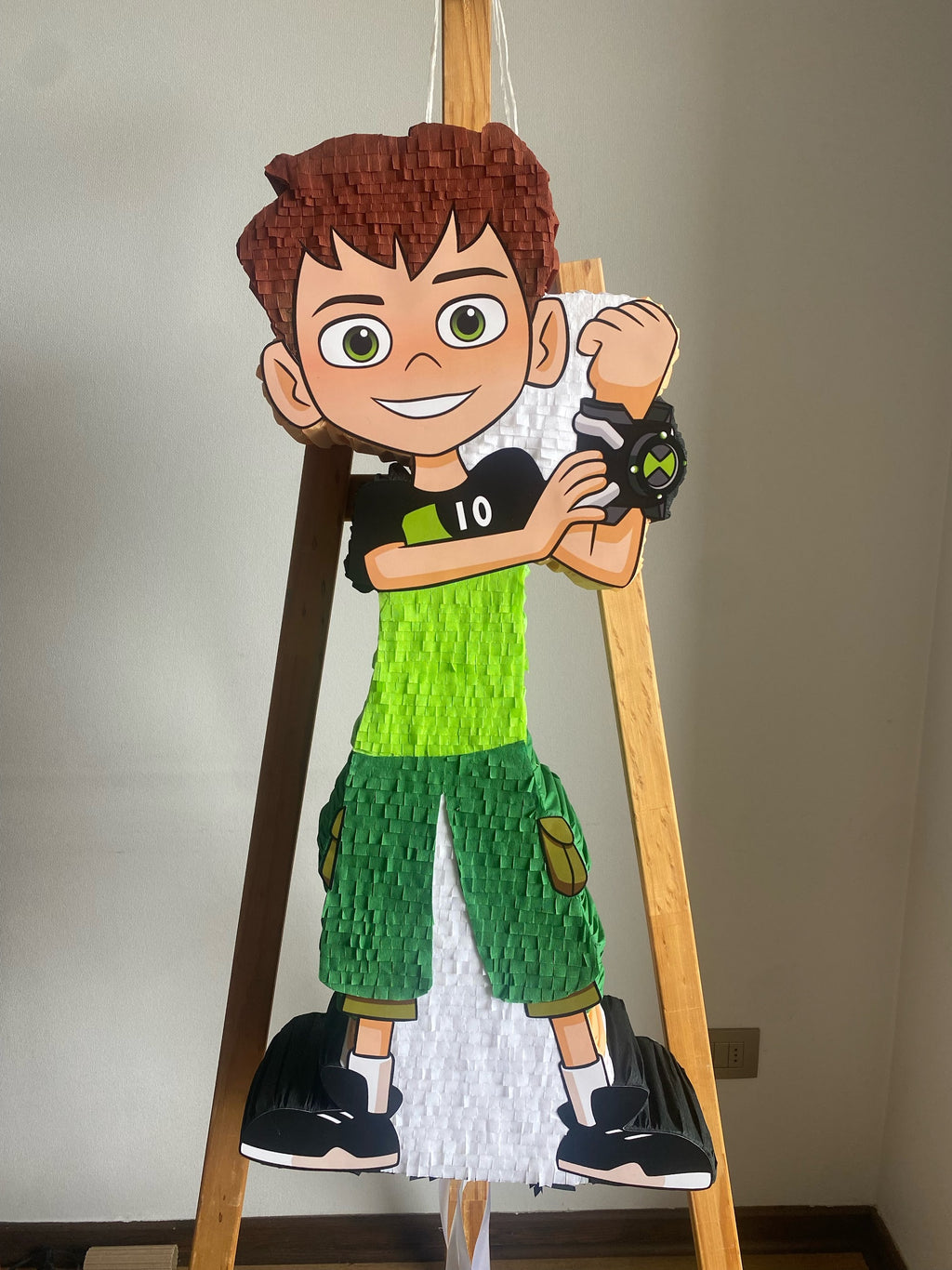 PIÑATA BEN 10 CUERPO ENTERO 60CM PREMIUM