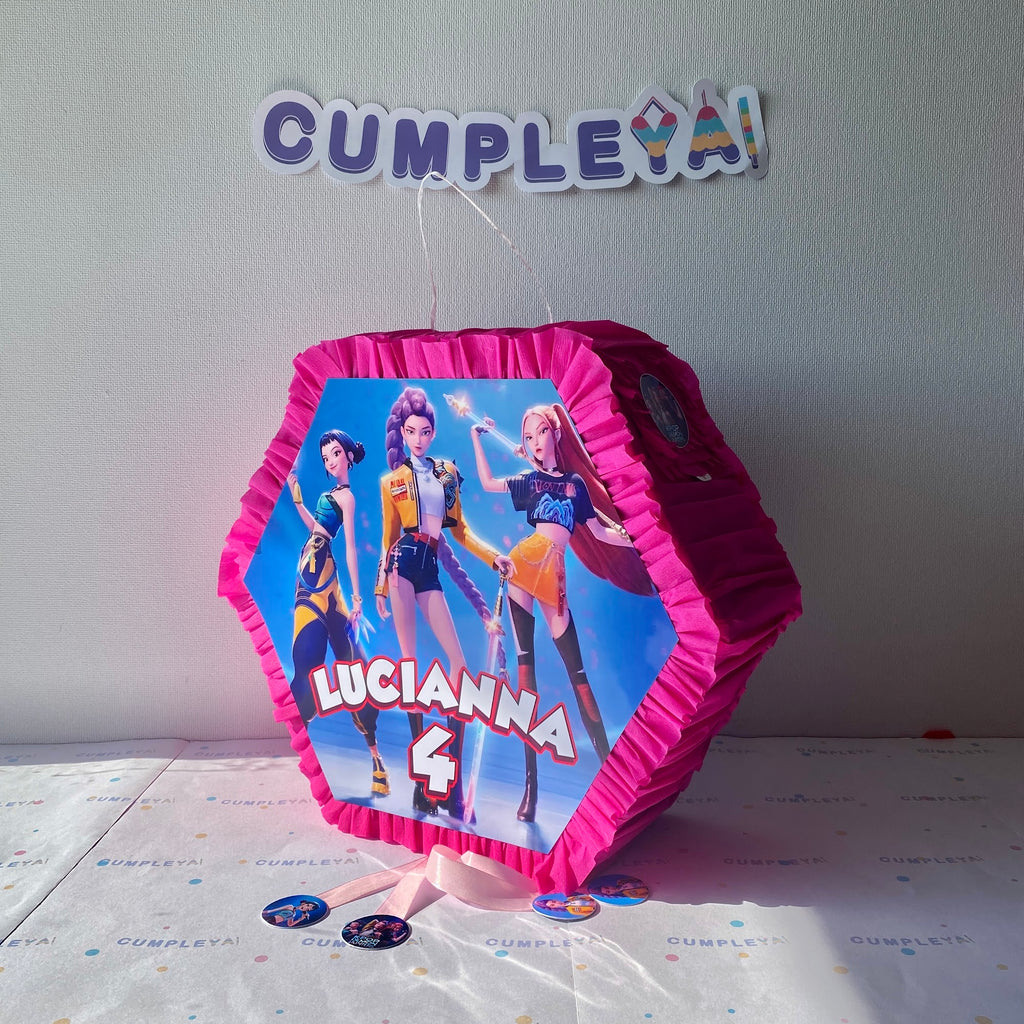 PIÑATA GUERRERA K-POP HEXAGONAL EXPRÉS 40CM