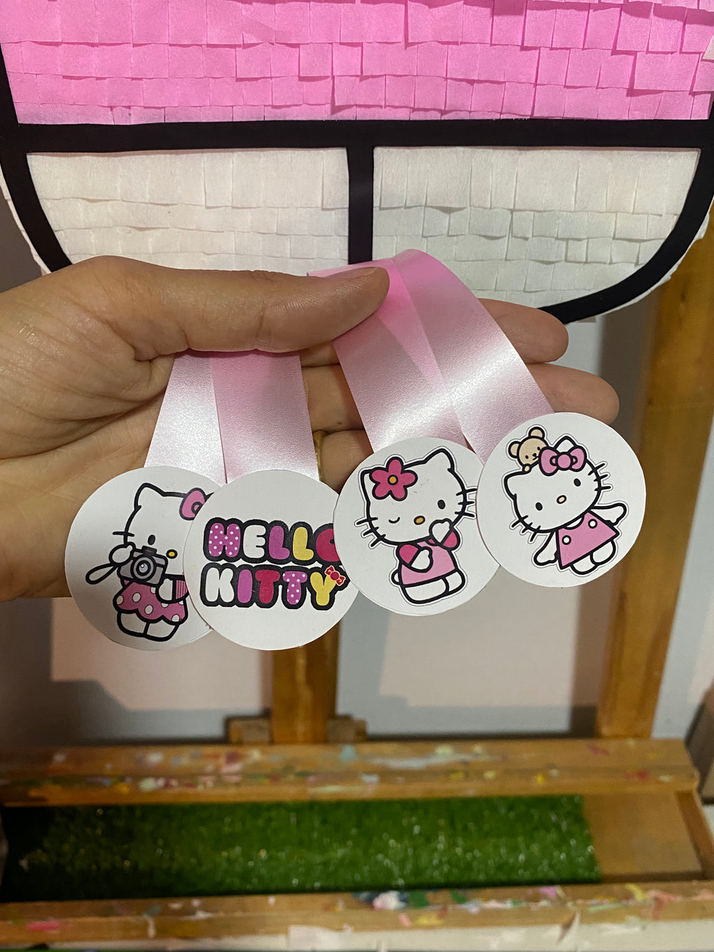 PIÑATA HELLO KITTY 40CM PREMIUM