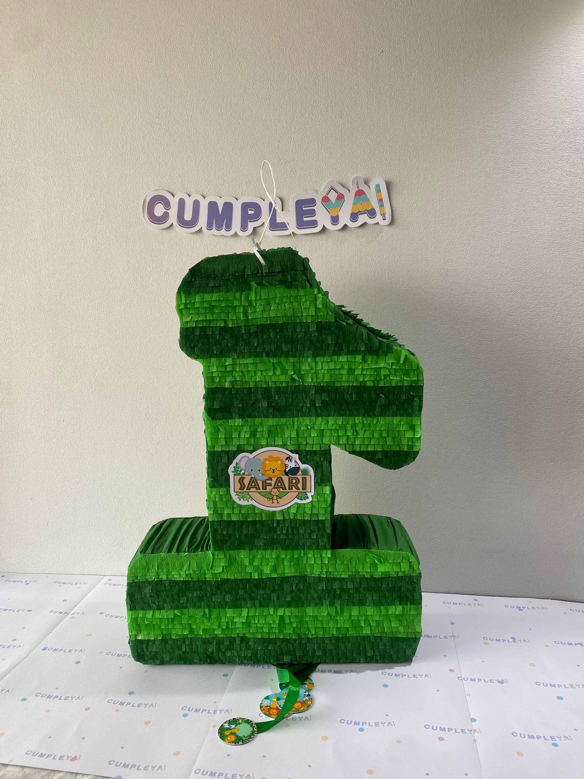 PIÑATA NÚMERO 1 DE SAFARI 60CM PREMIUM