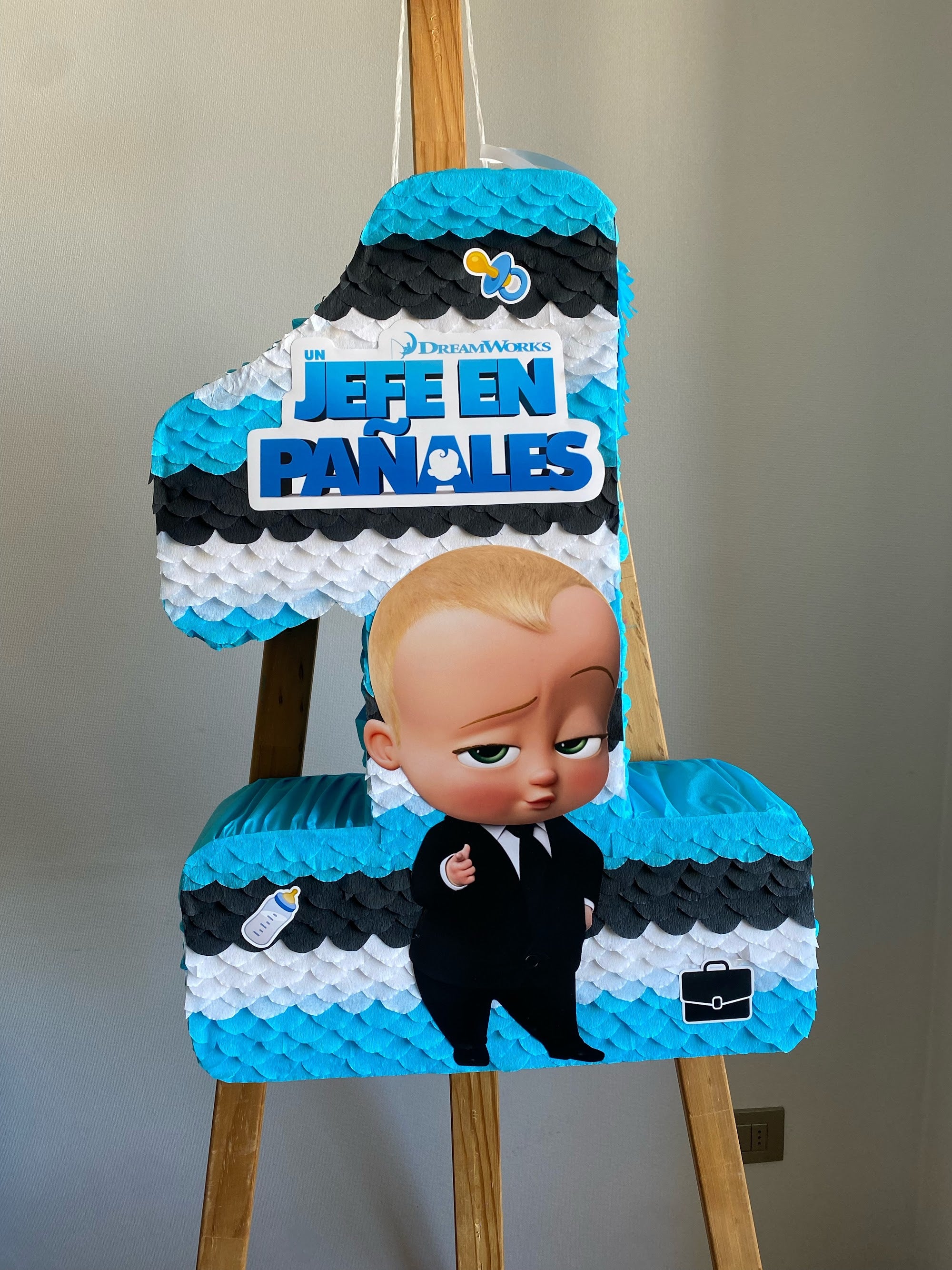 PIÑATA JEFE EN PAÑALES EN NÚMERO 1 60CM PREMIUM