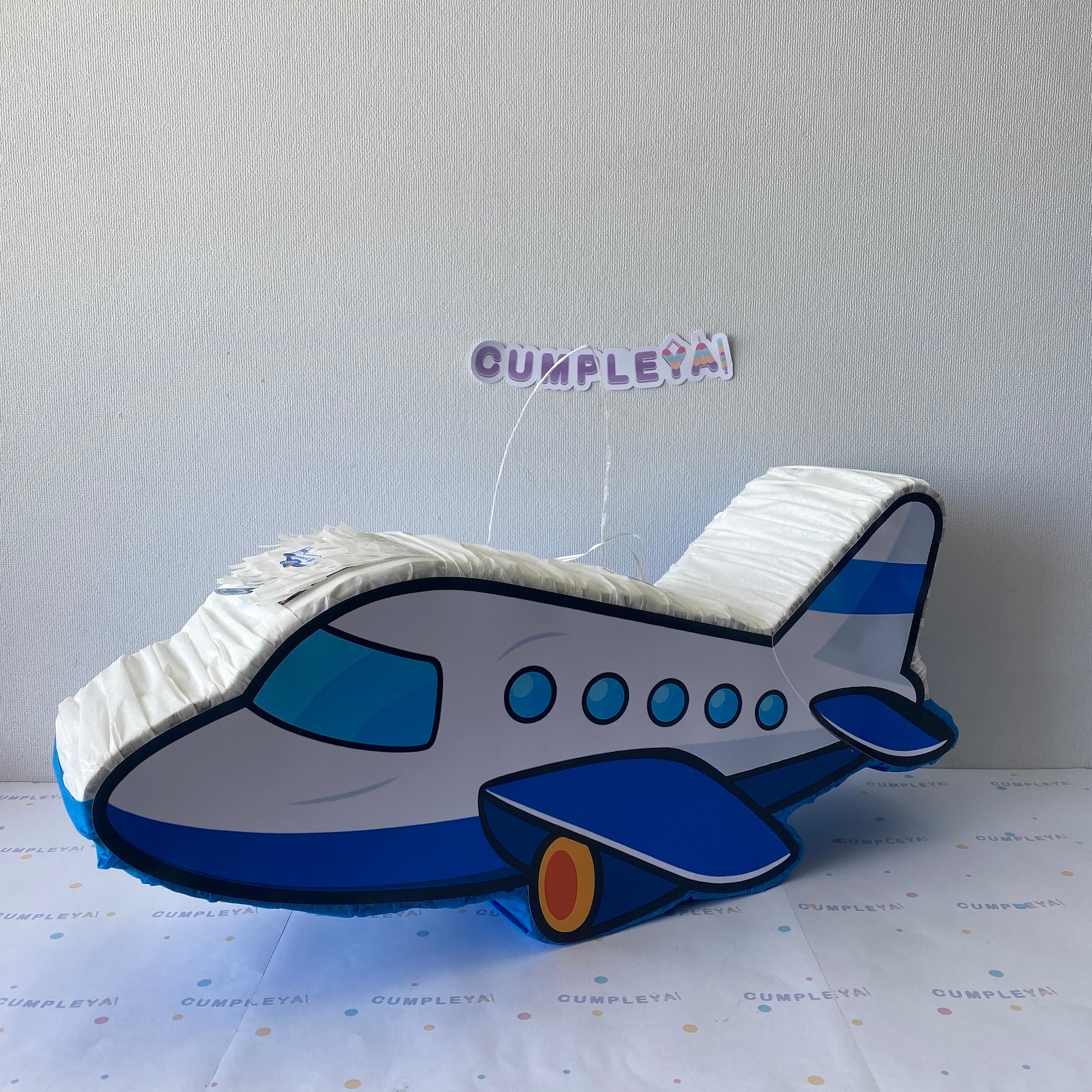PIÑATA 60 CM AVION