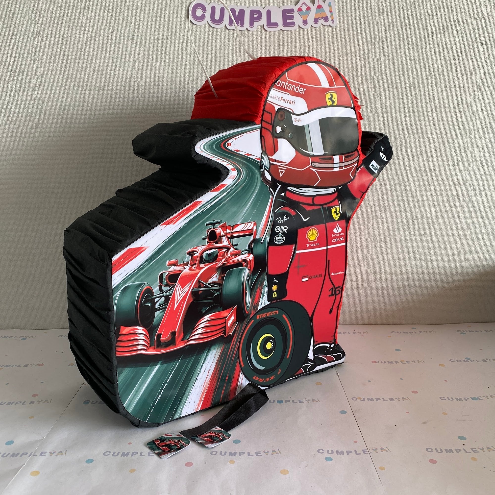 PIÑATA 40 CM PILOTO DE CARRERAS