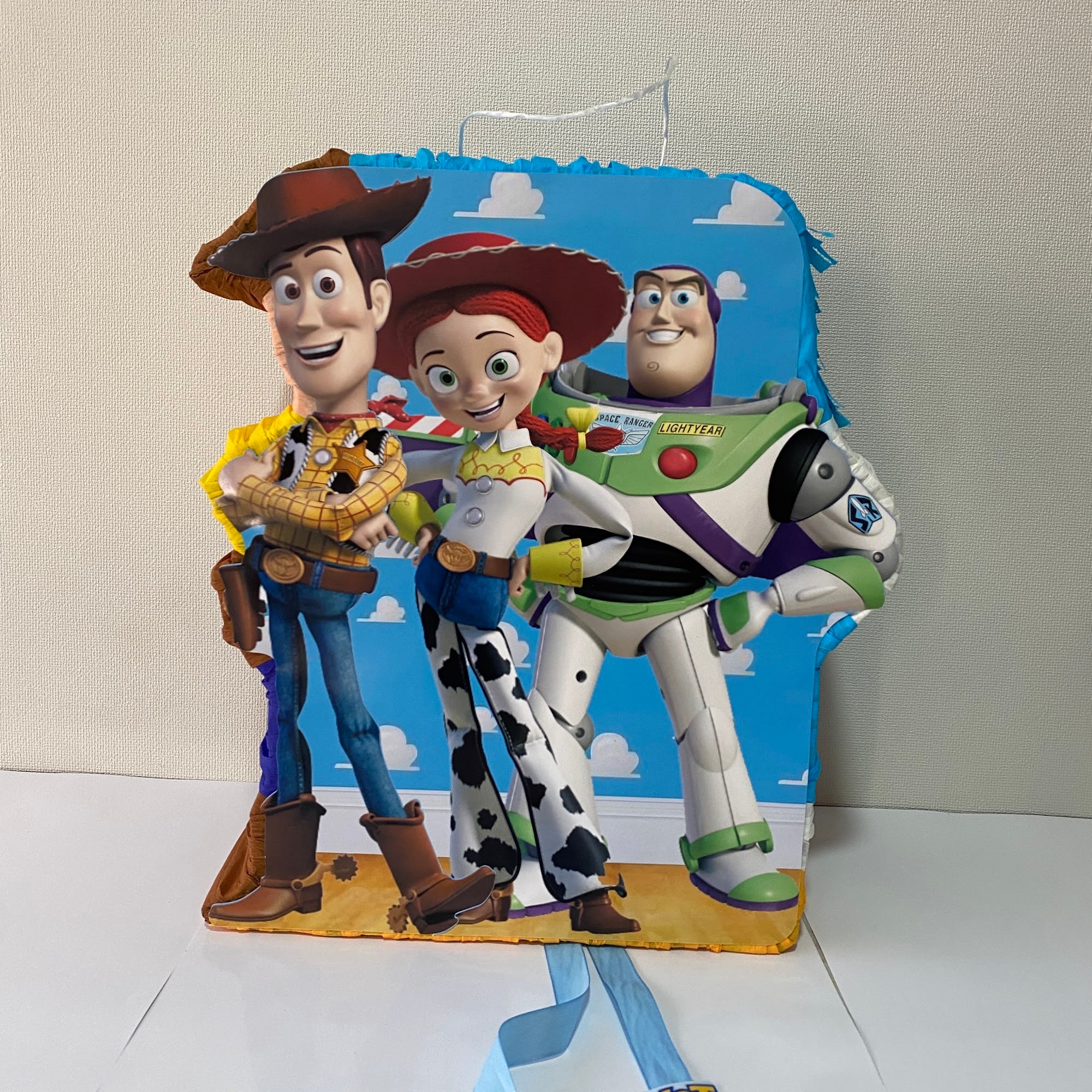 PIÑATA 40 CM WOODY, BUZZ Y JESSIE TOY STORY