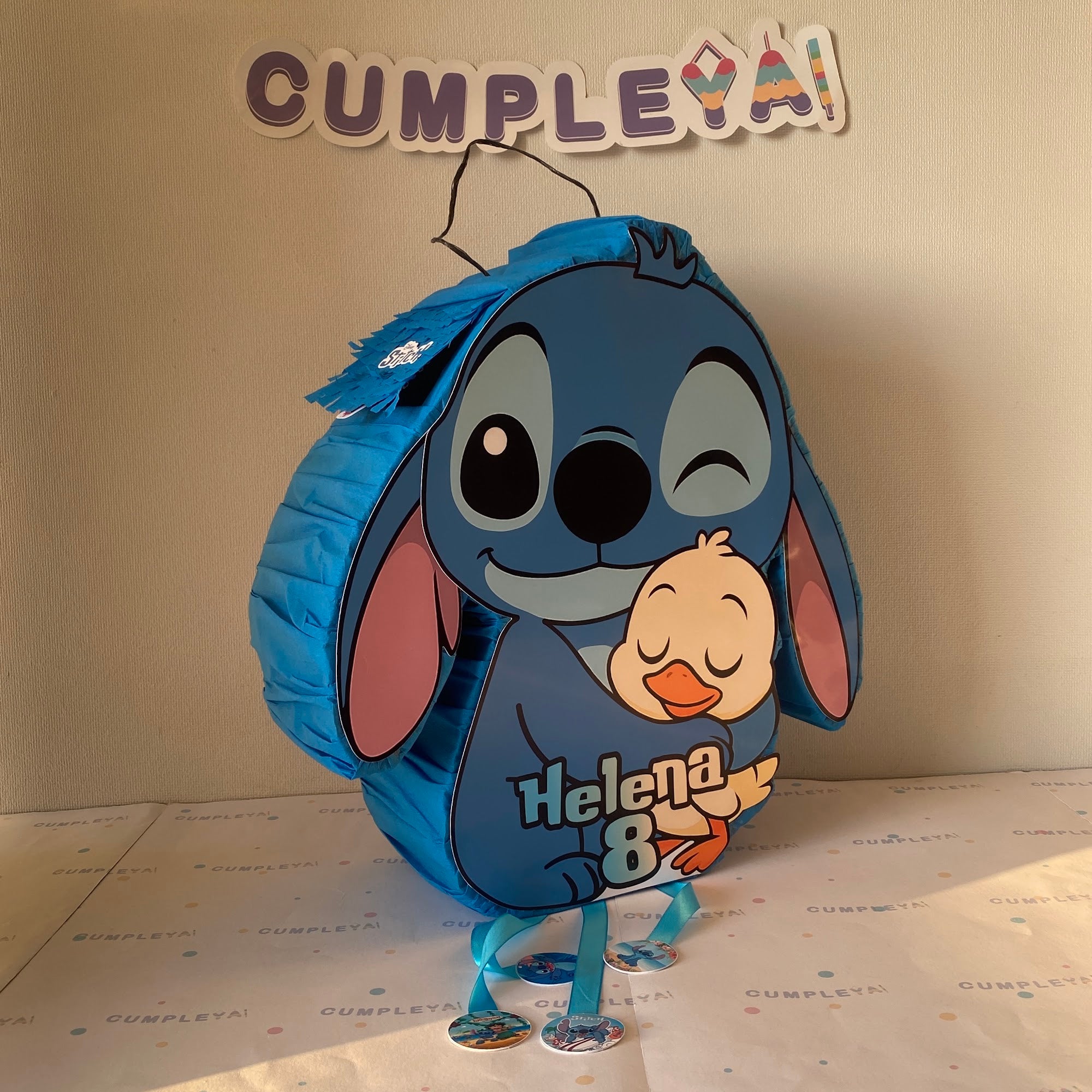 PIÑATA 40 CM STITCH CON PATITO