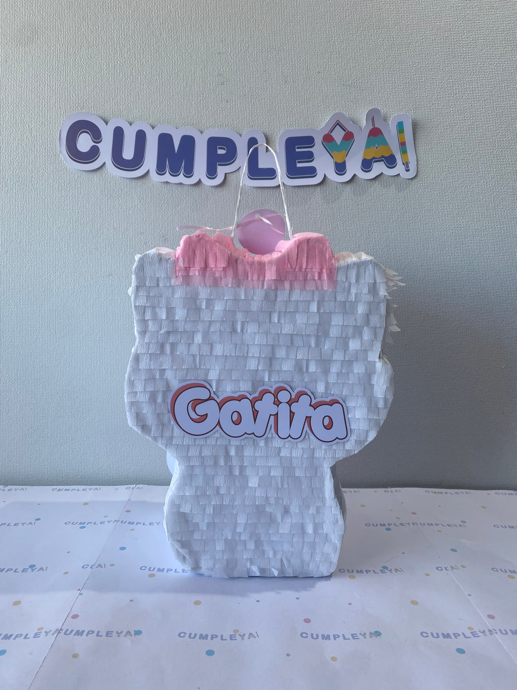 PIÑATA GATITA BLANCA 40CM PREMIUM