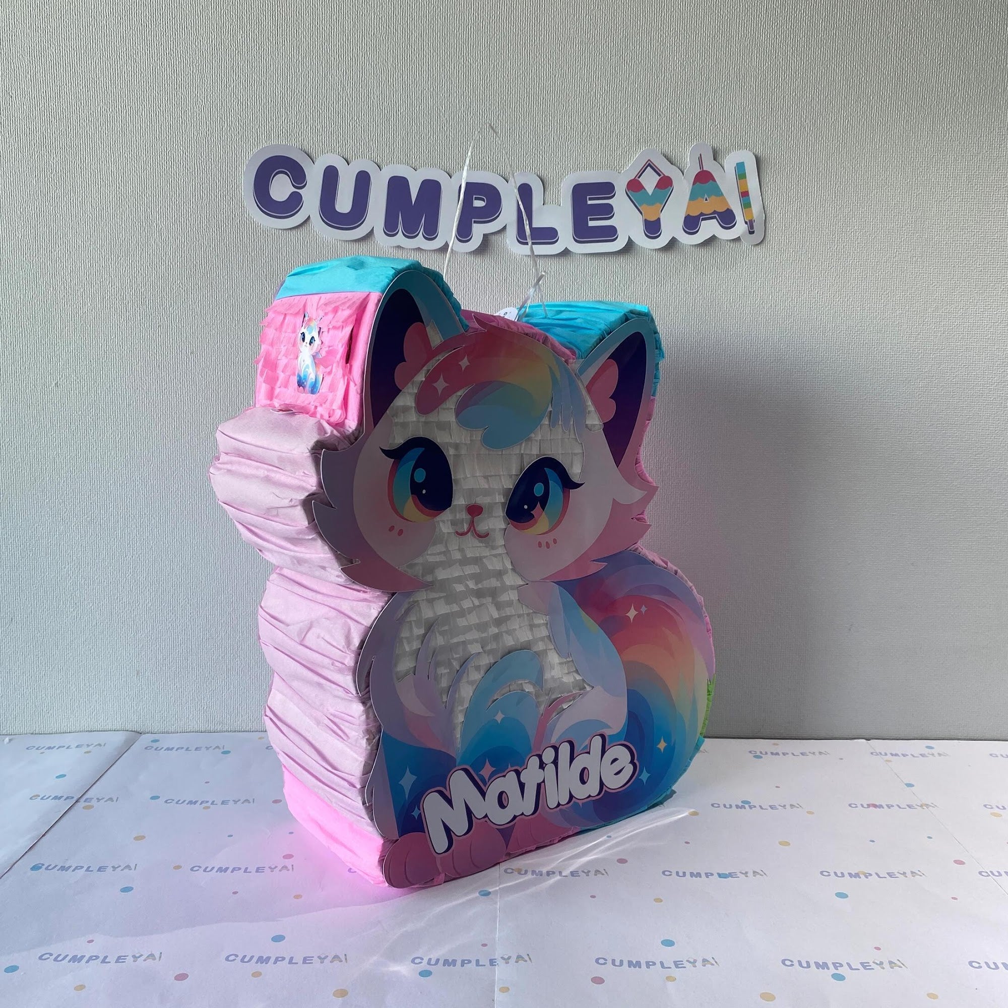 PIÑATA GATITO ARCOIRIS 40CM PREMIUM