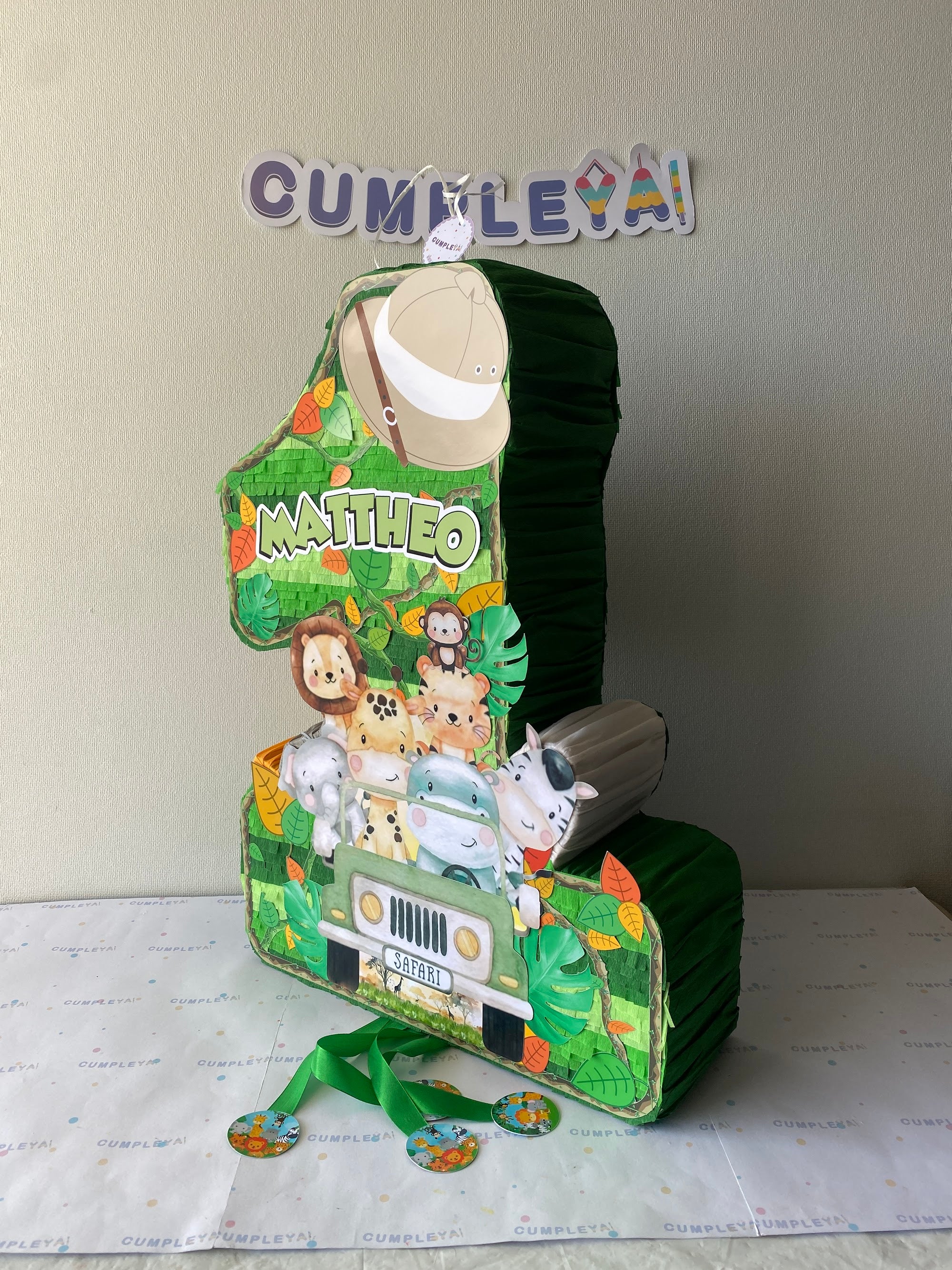 PIÑATA NUMERO 1 CON JEEP SAFARI 60CM PREMIUM