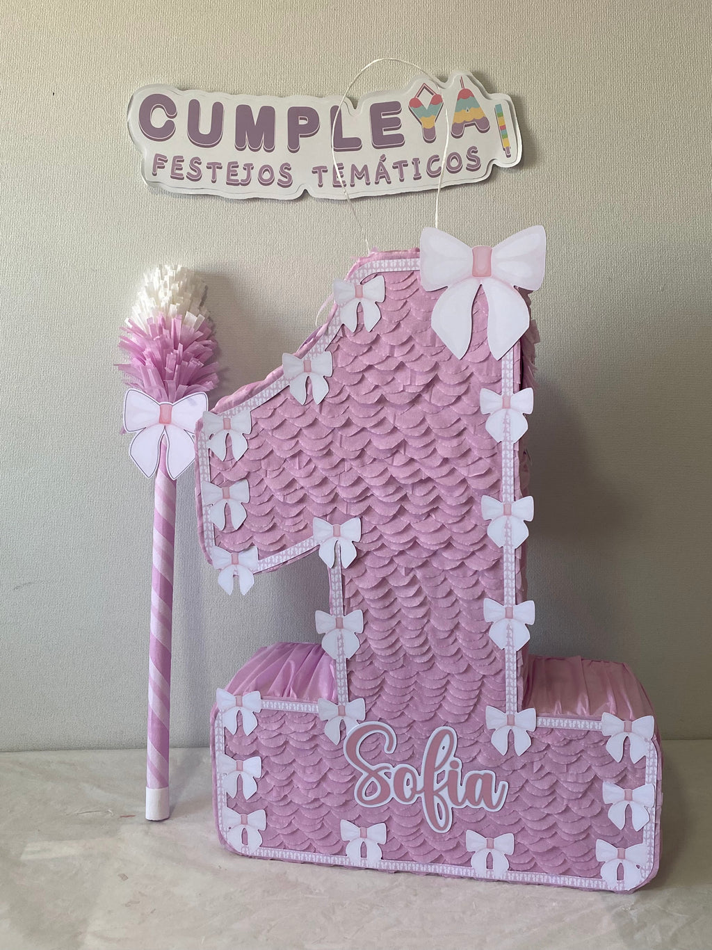 PIÑATA NUMERO 1 DE LAZOS 60CM PREMIUM