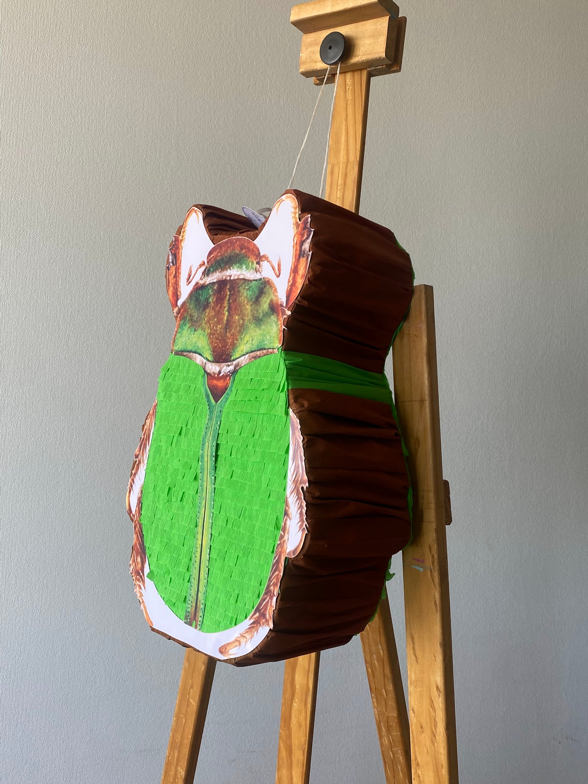 PIÑATA ESCARABAJO VERDE 40CM PREMIUM